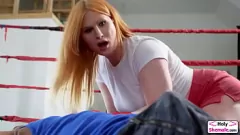 play Transexual pelirroja tetona Evie Envy follada duro por su apretado coño y culo transexual en una intensa sesión interracial a pelo