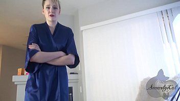 play Alben mit nackten Mädchen nackt ihr Kopf tut weh, wenn sie Sex hat