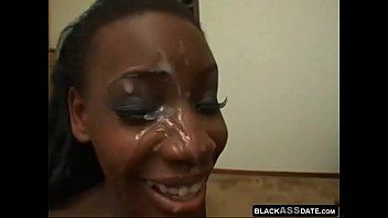 play Mujer cachonda da una mamada deliciosa