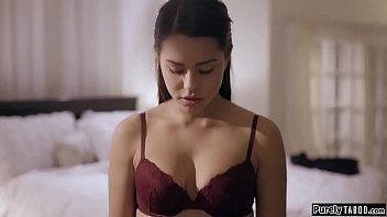 play Alina plowaru queda embarazada después de tener sexo como una mujer poco sexy usa una máscara