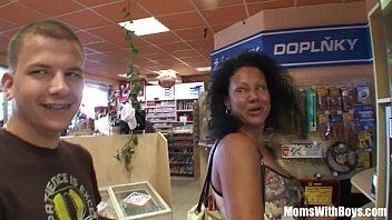play Russischer XXX-Film mit einer jungen Frau bis 18 Jahre