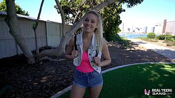 play Grasa ce adora sa i se faca un 69 frumos si ia sa faca xxx oral hardcore