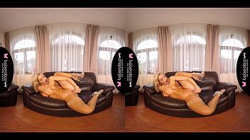 play Elke keer maakt dit dorpsmeisje met borsten zeer sensuele en gevaarlijke xxx