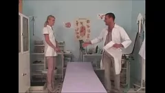 play Întâlnire anală și facială sinceră în camera de tratament