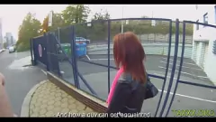 play Hardcorowy taniec na rurze i pokaz cipek europejskiej nastolatki Lizavety