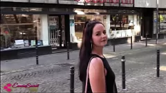 play Aventure sexuelle publique! Emma Secret devient coquine en plein air